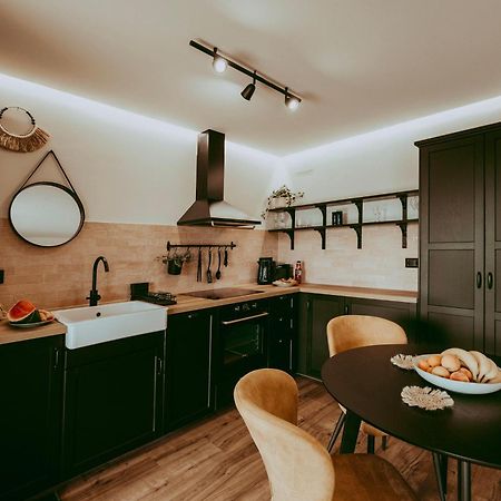 Ugo Apartman Halászi Esterno foto