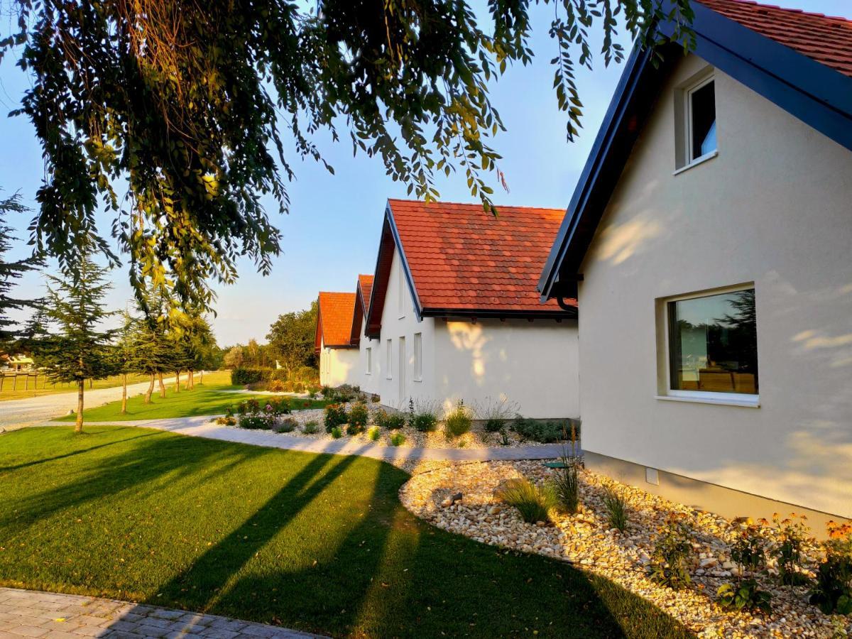 Ugo Apartman Halászi Esterno foto