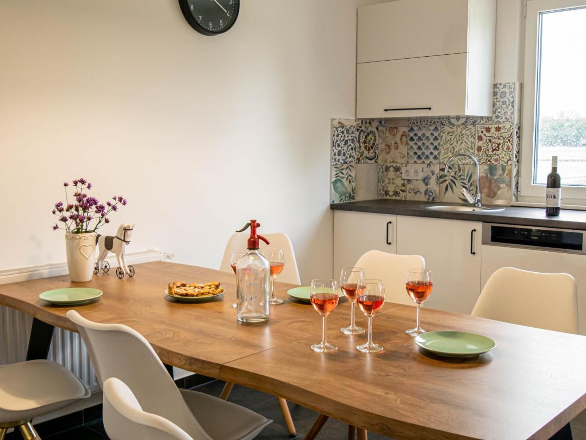 Ugo Apartman Halászi Esterno foto