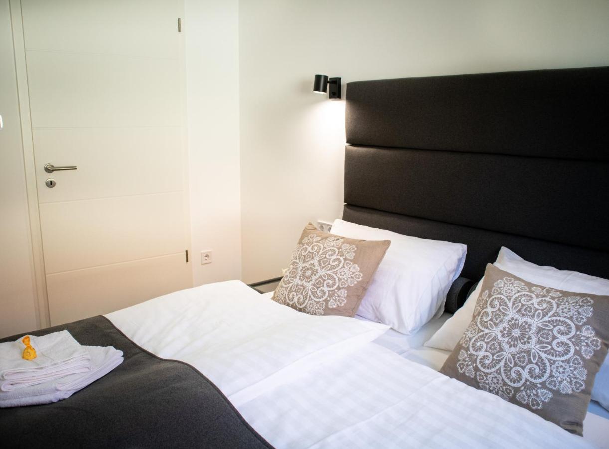 Ugo Apartman Halászi Esterno foto